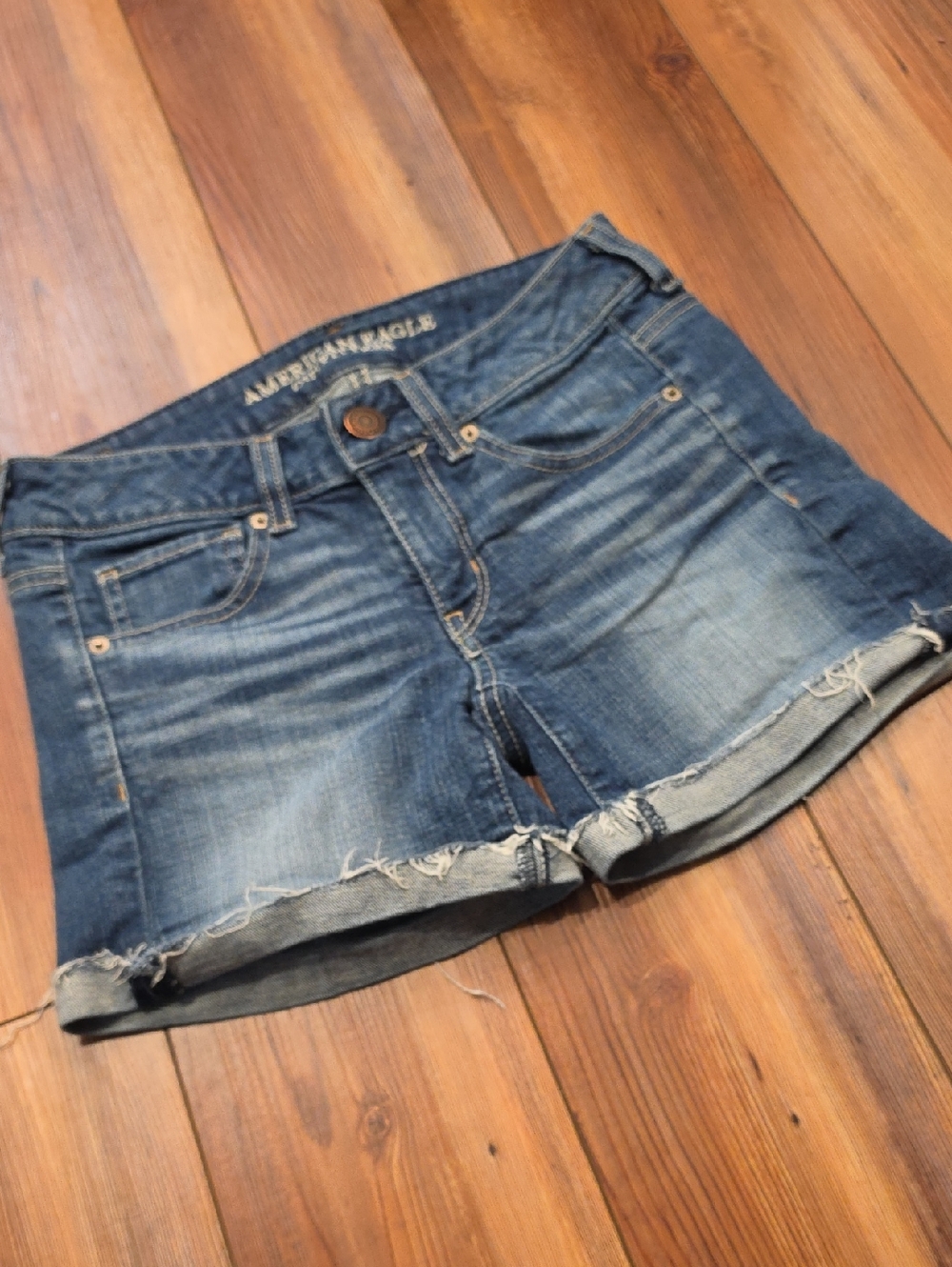 American Eagle Outfitters Blue Denim Roll-Cuff Women's Shorts